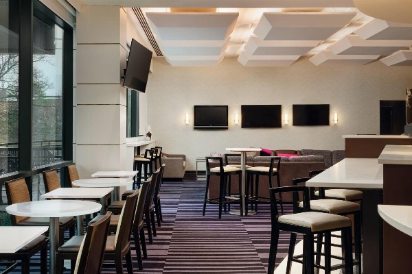 Courtyard by Marriott New York JFK Airport image 2