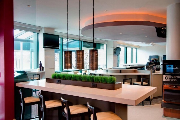 Courtyard by Marriott New York JFK Airport image 21