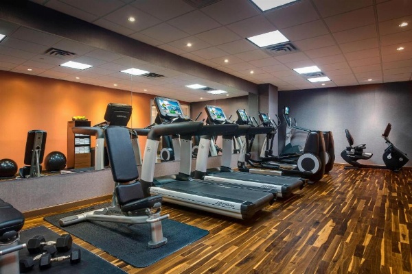Courtyard by Marriott New York JFK Airport image 24