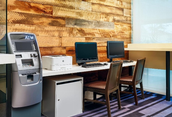 Courtyard by Marriott New York JFK Airport image 4